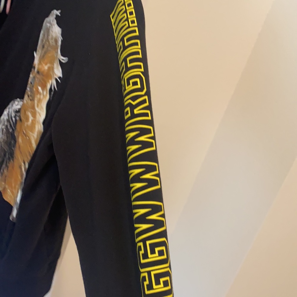 Levi’s women’s black hoodie - Picture 3 of 4
